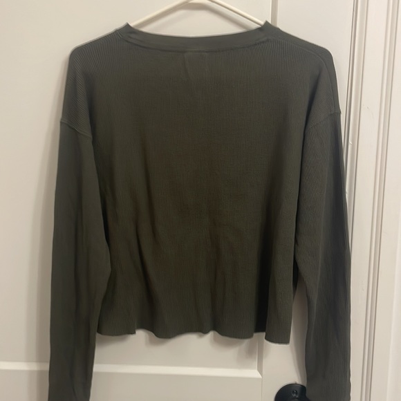 Semi cropped Victoria Secret waffle long sleeve perfect condition. - Picture 2 of 3